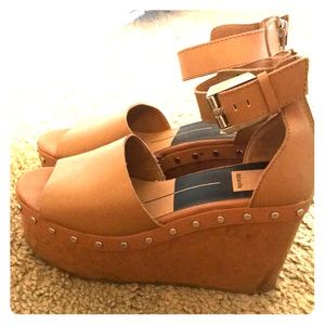 Dolce vita Platform wedges